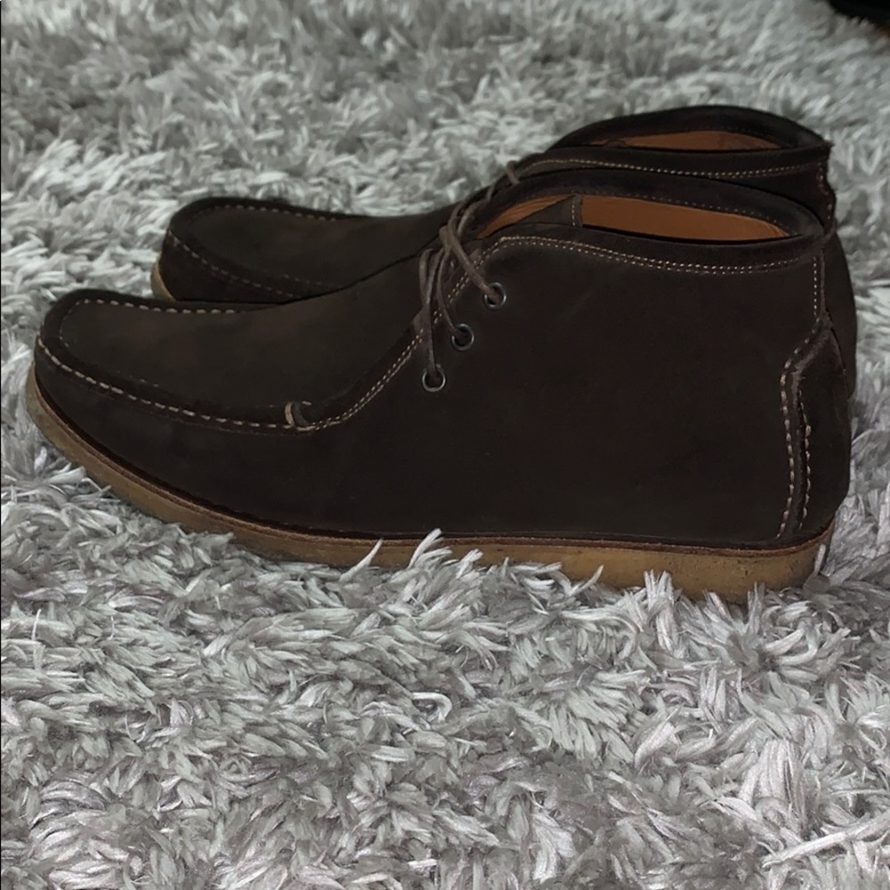 Trickers London desert style brown suede boots